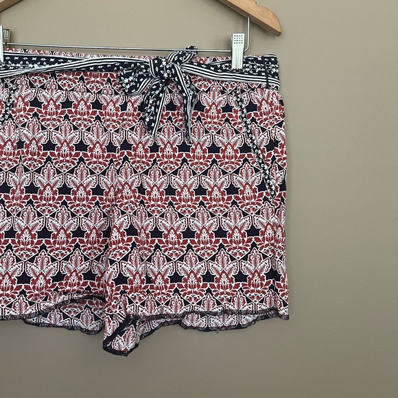 {LOFT} Floral Pull-On Shorts with Tie Waist - Womens 6 - Picture 3 of 10